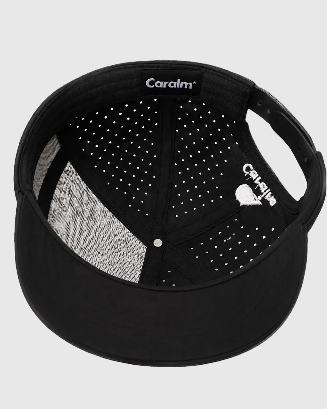 Gorra técnica negra CARALM ATHLETICS — detalle interior de la gorra