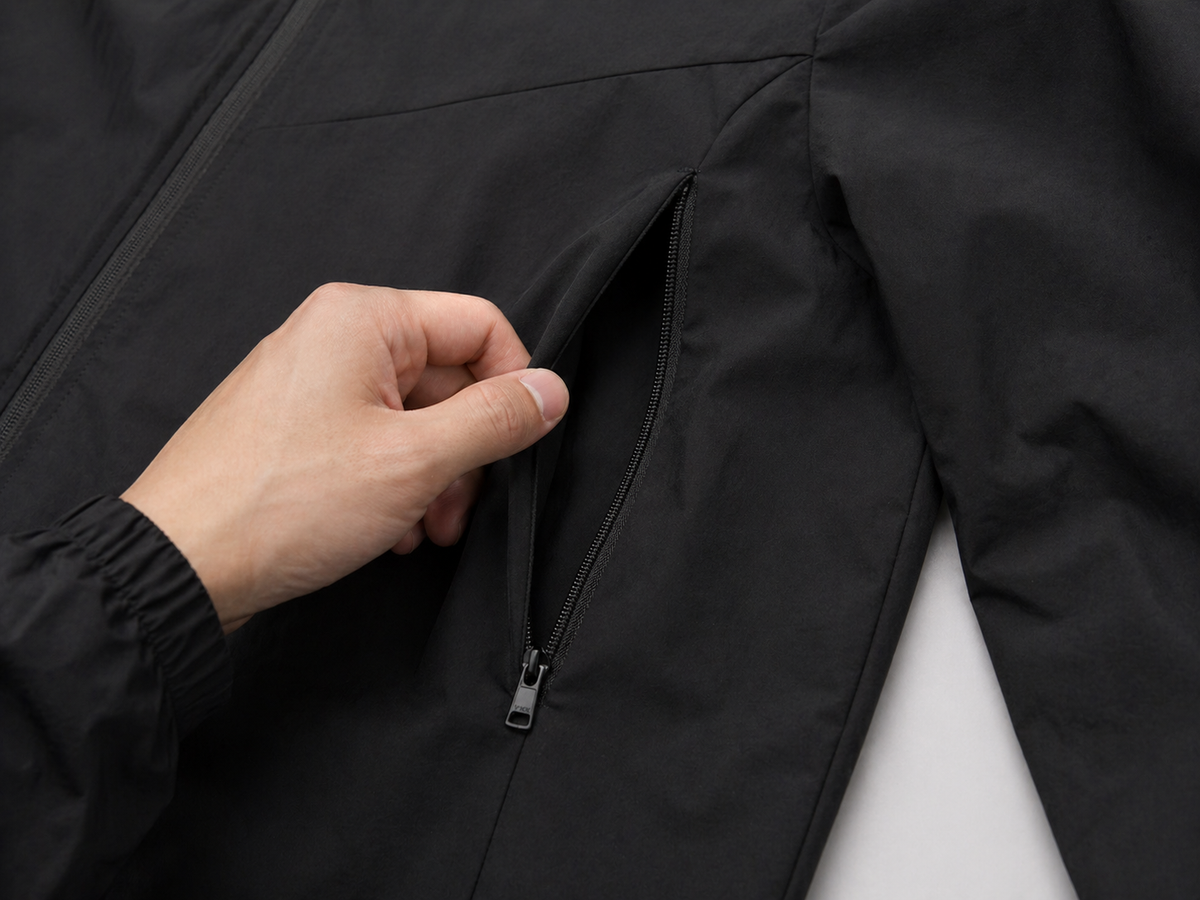 Cortavientos negro CARALM ATHLETICS — imagen de producto 4